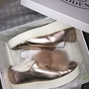 BNIB Women’s SteveMadden Slip-Ons